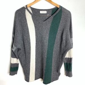 Velvet by Graham and Spencer sweater size P